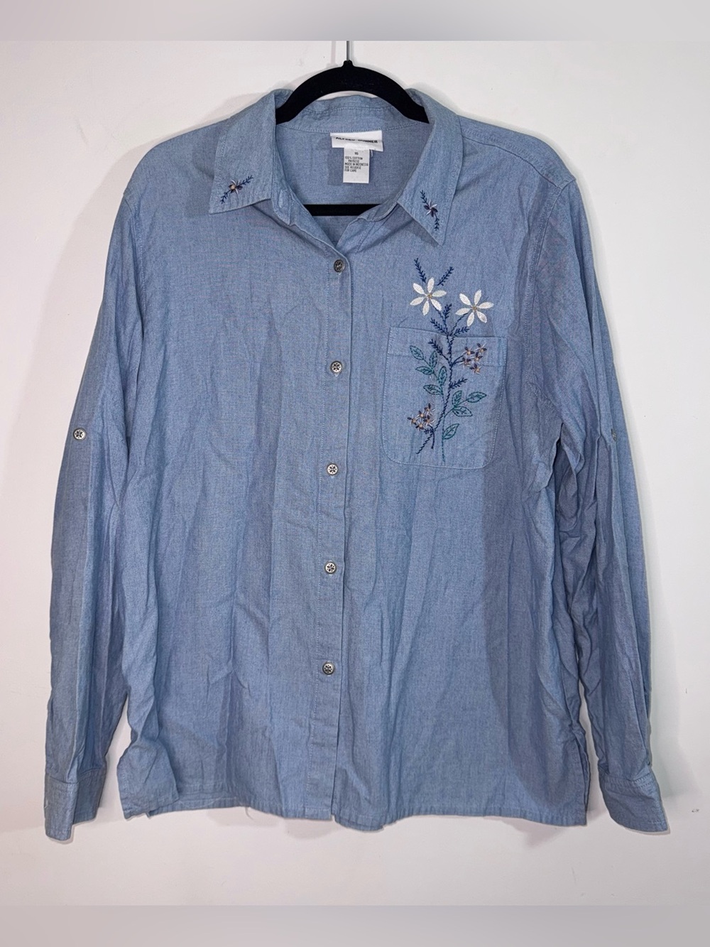 Alfred Dunner Women’s Size 16 Blue Chambray Floral Embroidered Button Shirt